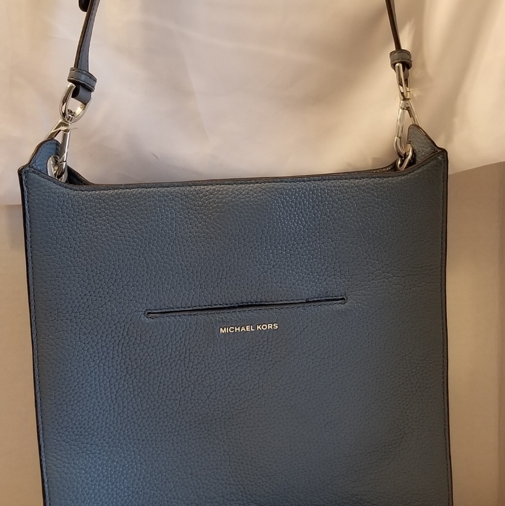 Michael Kors Authentic